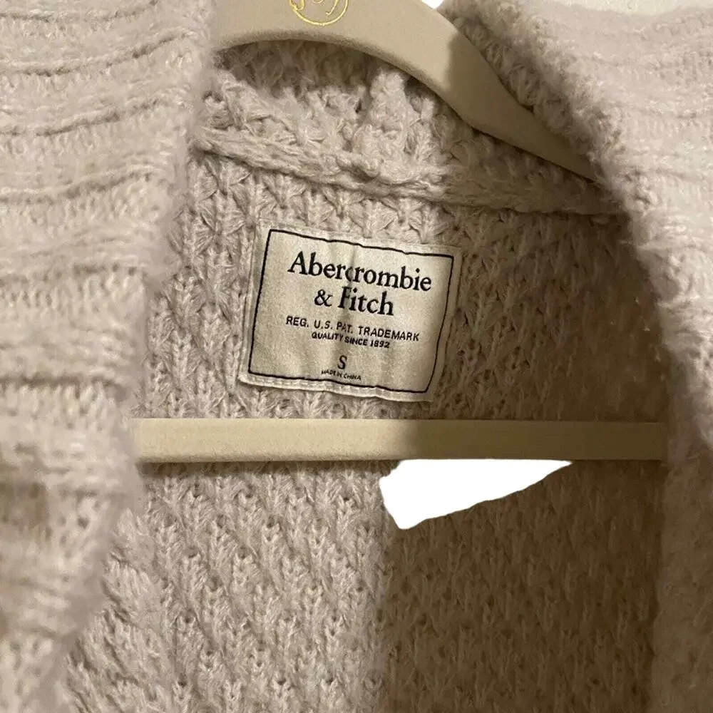 Abercrombie & Fitch Oversized Hooded Knit Cardigan Small | Light Oatmeal Color - Picture 2 of 6